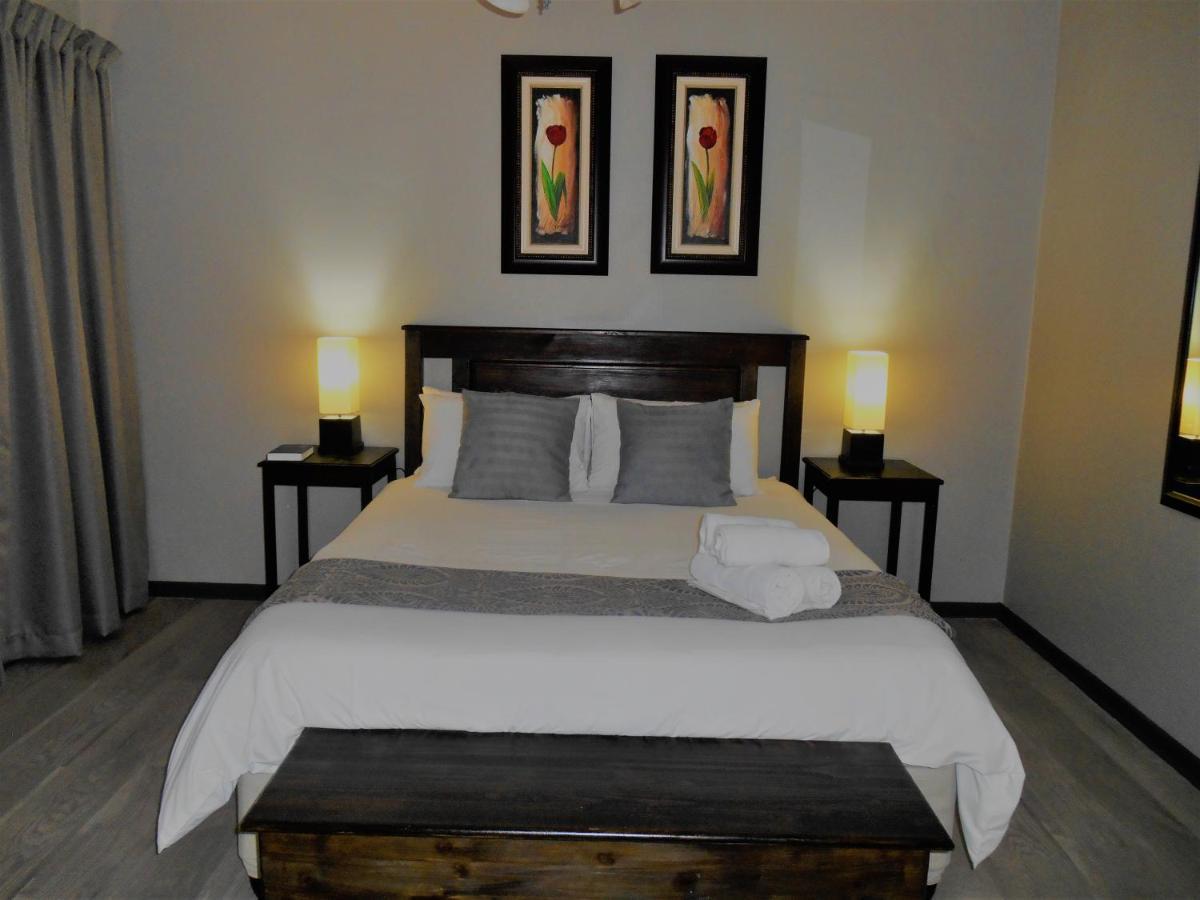 Oakwood Lodge บลูมฟอนเทน ภายนอก รูปภาพ
